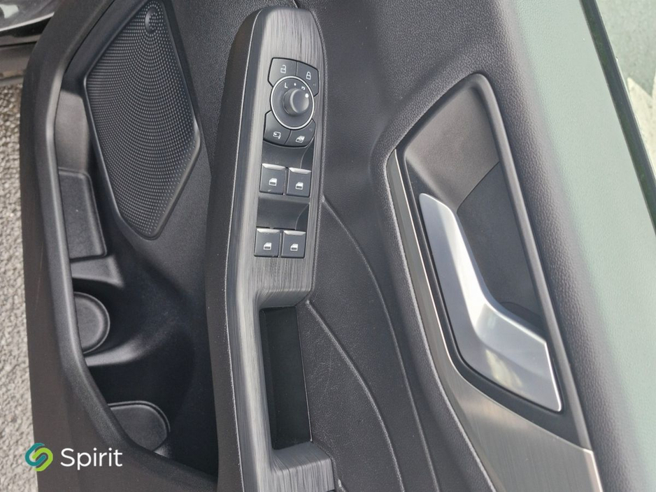 Ford Kuga 2.5 Duratec 225PS PHEV Titanium Auto Call Dave 0862045250 — thumbnail 18