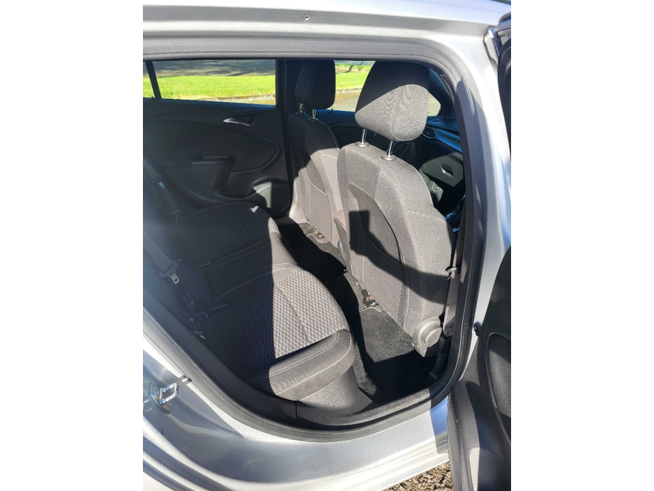 Vauxhall Astra 1.4 I TURBO SRI - Auto — thumbnail 7