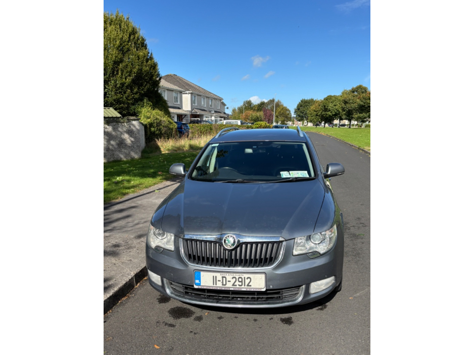 Skoda Superb COMBI ELEGANT 2.0 TDI 140M/T 5DR