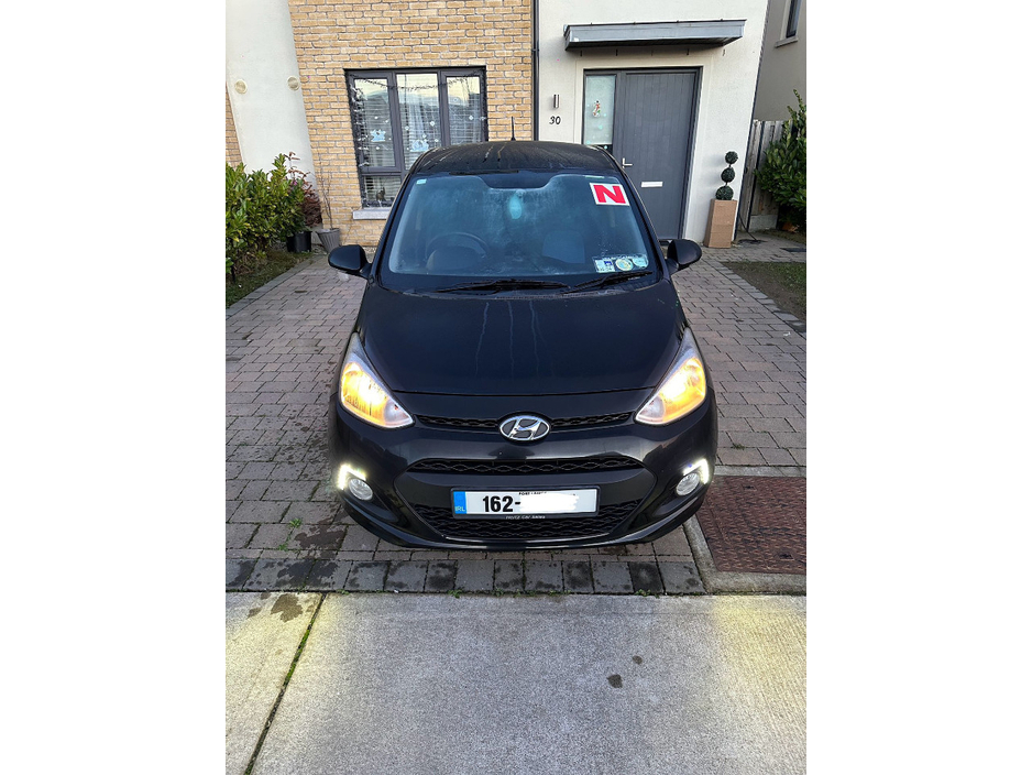 Hyundai i10 DELUXE 4DR