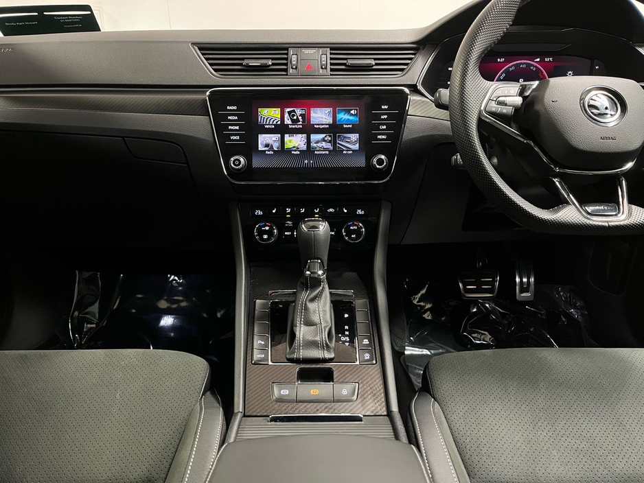 Skoda Superb Sportline DSG 2.0TDI 150BHP - Reversing Camera - Sunroof - Climate Control - Heated Seats - Cruise Control - Keyless Start - Apple CarPlay/Android Auto — thumbnail 19
