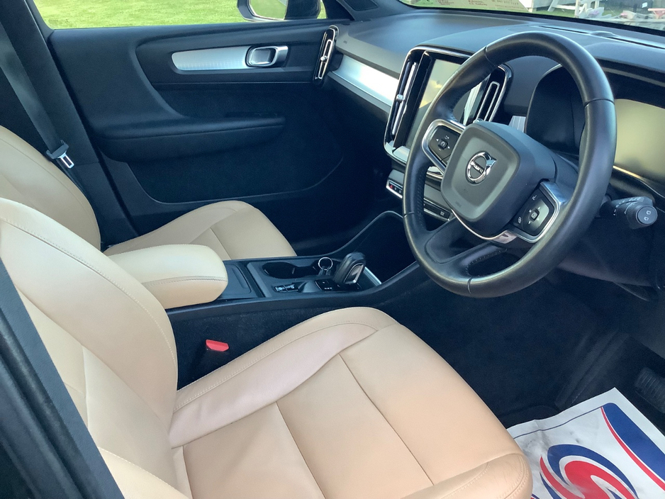 2018 Volvo XC40 2L Diesel For Sale Images