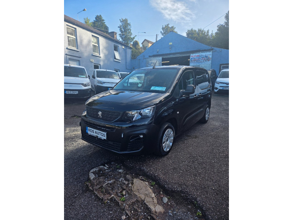 2023 Peugeot Partner 1.5L Diesel For Sale Images