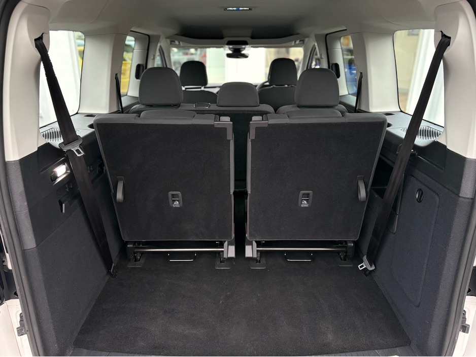 2022 Volkswagen Caddy Maxi Life 2L Diesel For Sale Images