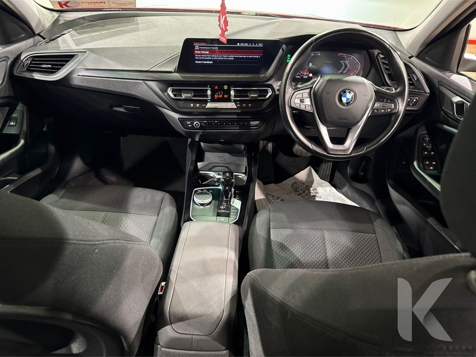 BMW 1 Series 1.5 AUTOMATIC - ELECTRIC TAILGATE - MULTI FUNCTION STEERING WHEEL - CRUISE CONTROL - REVERSE CAMERA - ELECTRIC SEATS — thumbnail 14