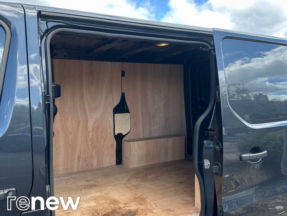 2026 Renault Trafic 2L Diesel For Sale Images