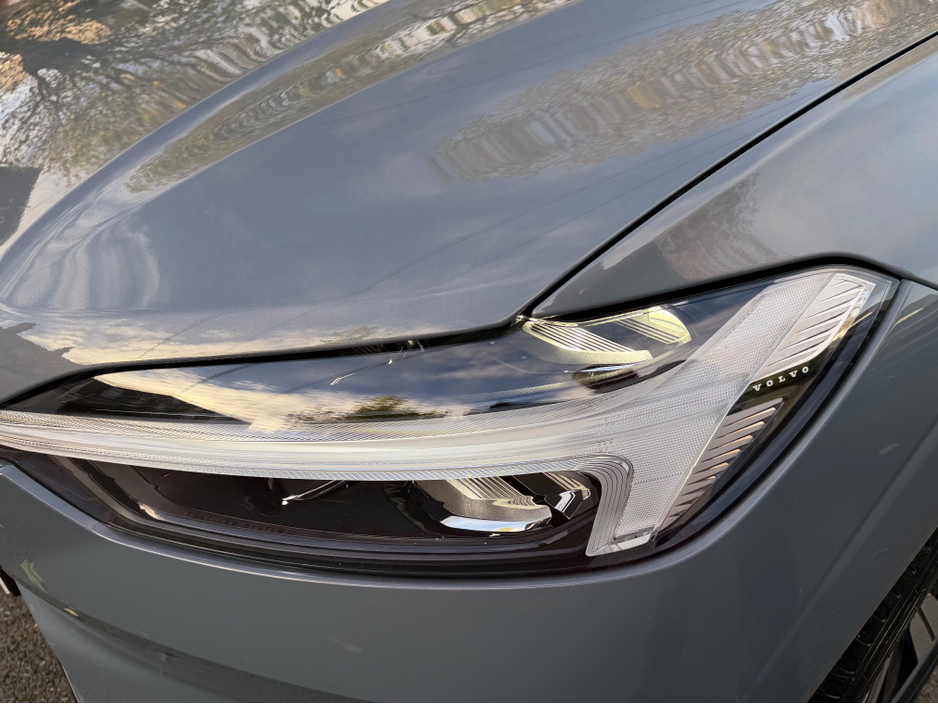 2023 Volvo XC60 2L Petrol Plug-in Hybrid For Sale Images