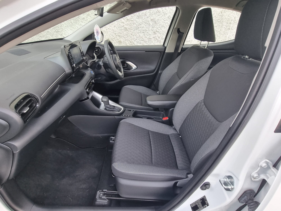 2024 Toyota Yaris 1.5L Petrol Hybrid For Sale Images