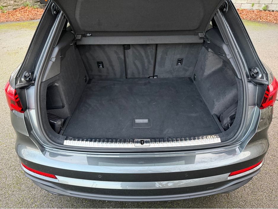 2024 Audi Q3 1.4L Petrol Plug-in Hybrid For Sale Images