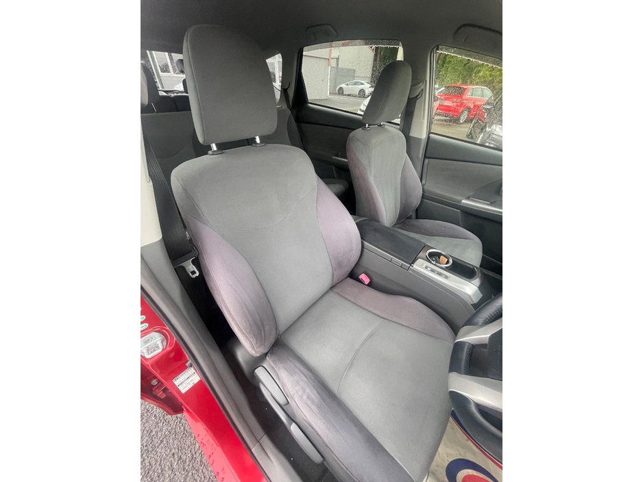 2013 Toyota Prius 1.8L Petrol Hybrid For Sale Images
