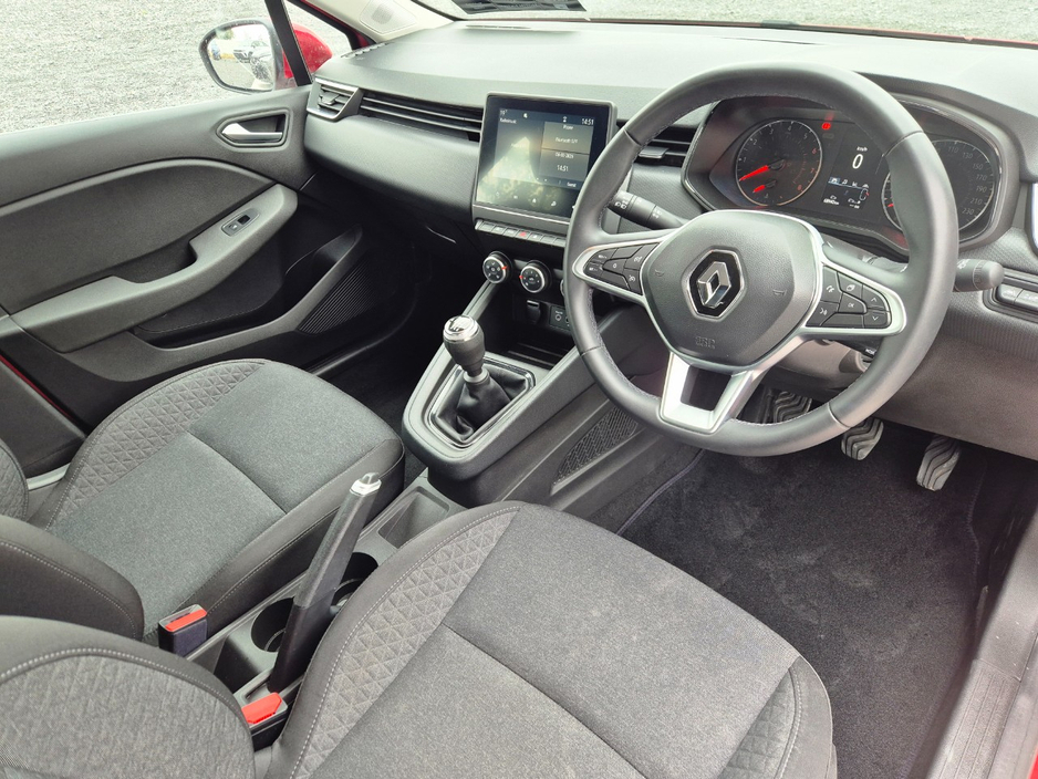 2022 Renault Clio 1L Petrol For Sale Images