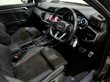 2022 Audi Q3 1.4L Petrol Plug-in Hybrid For Sale Images