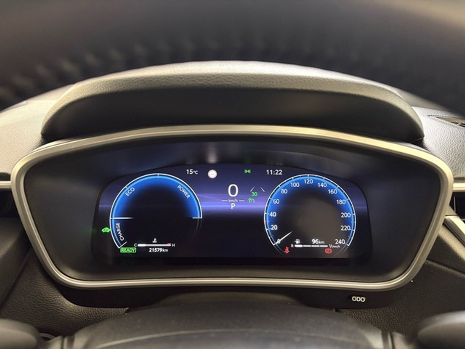 Toyota Corolla Cross Sport Hybrid — thumbnail 13