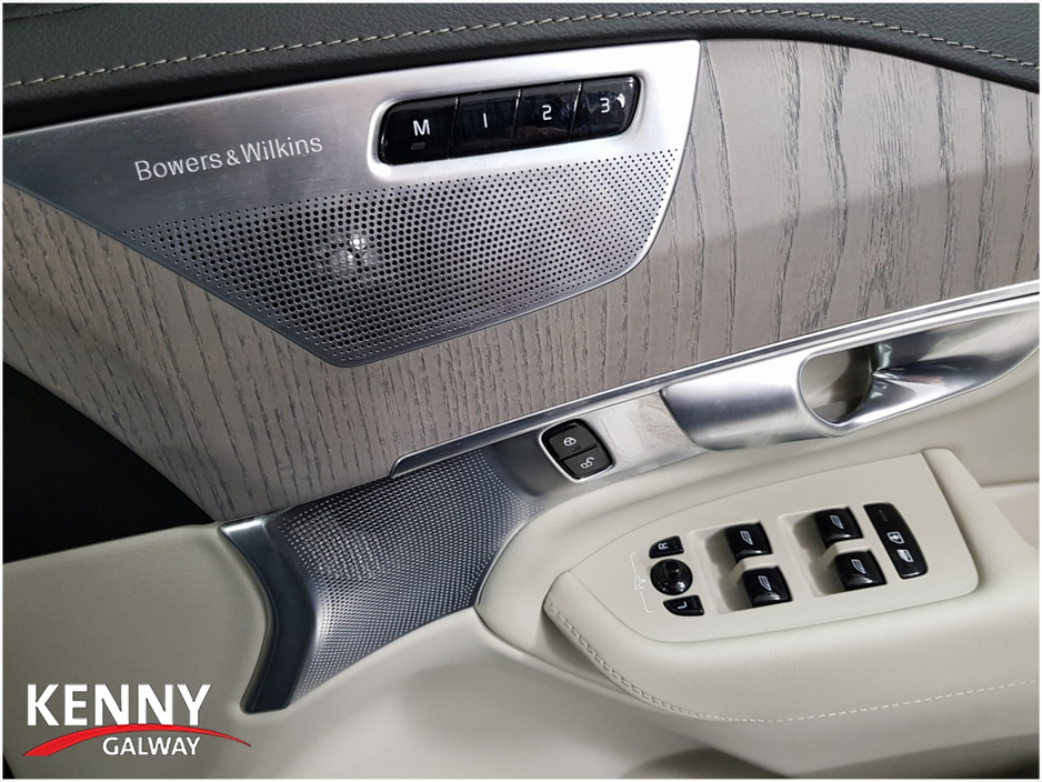 2024 Volvo XC90 2.0L Petrol Plug-in Hybrid For Sale Images