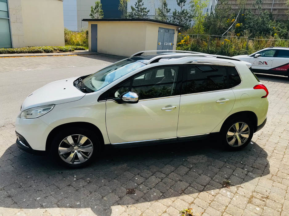 Peugeot 2008 — thumbnail 3