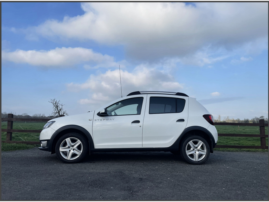 Dacia Sandero STEPWAY SIGNATURE 1.5 DCI 90 4 — thumbnail 2