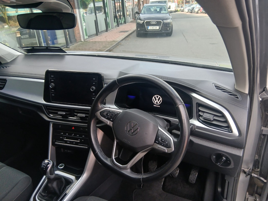 2023 Volkswagen T-Roc 2L Diesel For Sale Images