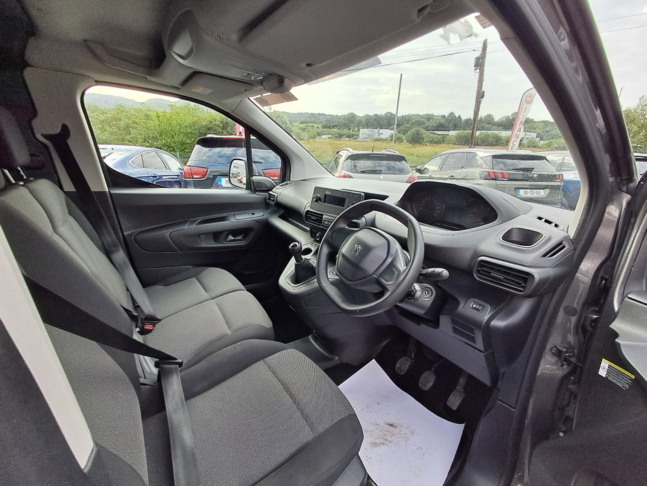 2021 Peugeot Partner 1.5L Diesel For Sale Images
