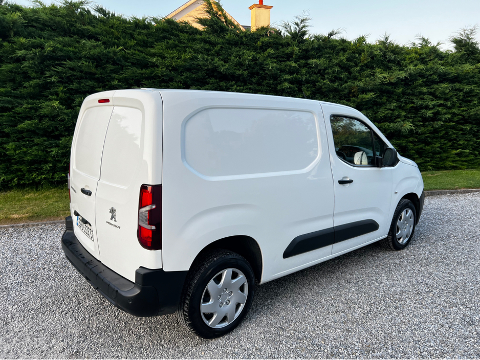 2022 Peugeot Partner 1.5L Diesel For Sale Images