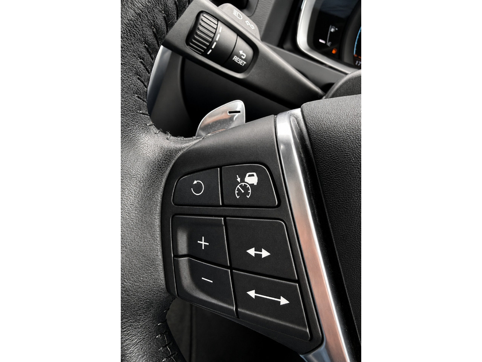 2016 Volvo V60 2L Diesel For Sale Images