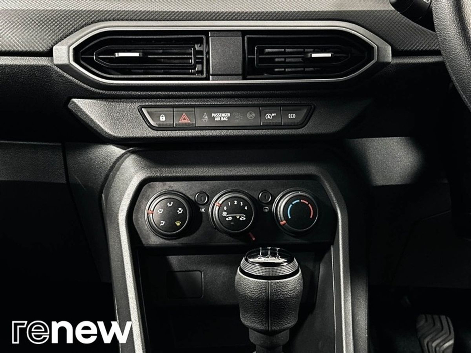 Dacia Sandero Essential TCe 90 5Sp NBI — thumbnail 16