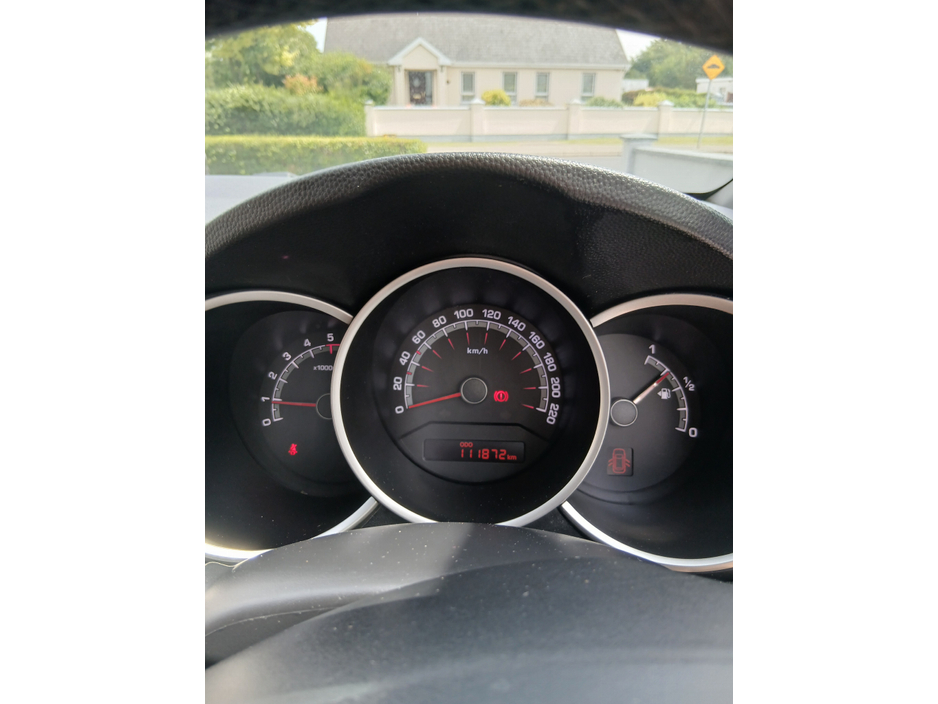 Kia Venga 1.4 ELITE DIESEL 5DR — thumbnail 12
