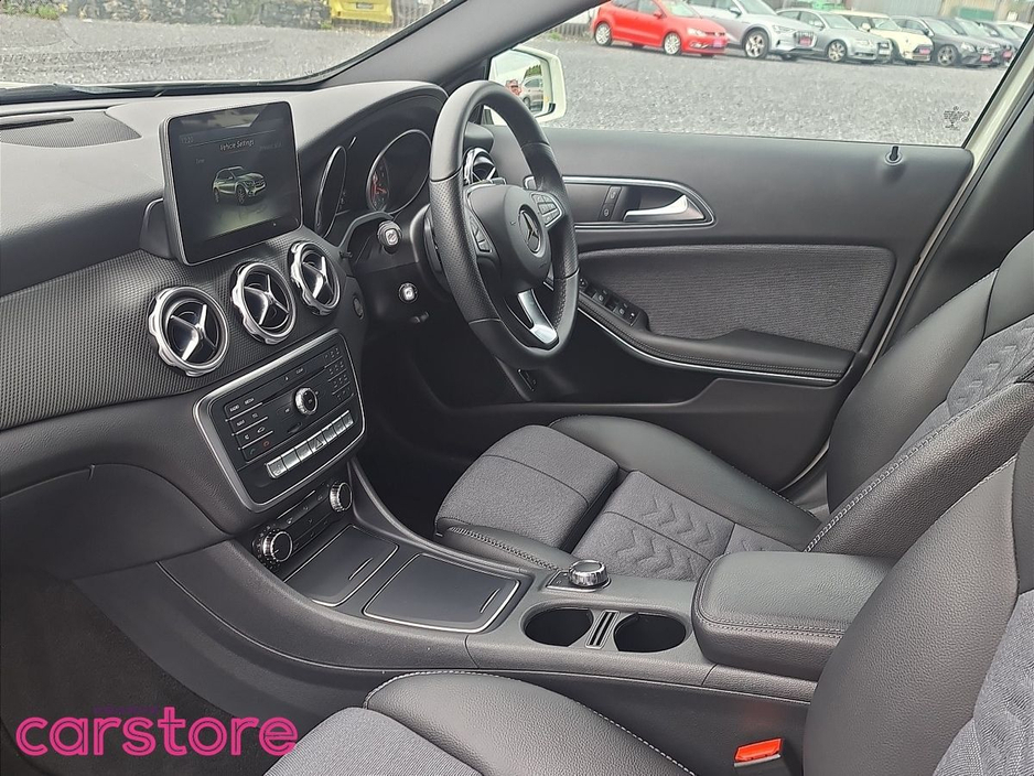 Mercedes-Benz GLA Class GLA 180 — thumbnail 9