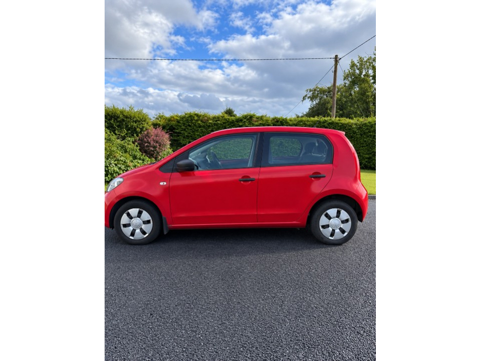 Volkswagen up! TAKE 1.0 MANUAL 5SPEED 75HP 5DR — thumbnail 5