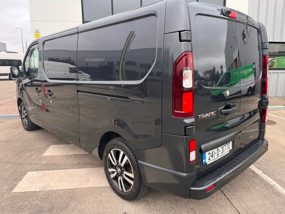 2024 Renault Trafic 2L Diesel For Sale Images