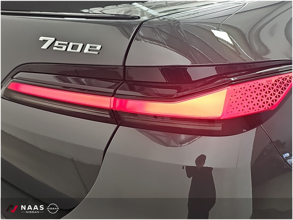 2025 BMW 7 Series 3L Petrol Plug-in Hybrid For Sale Images