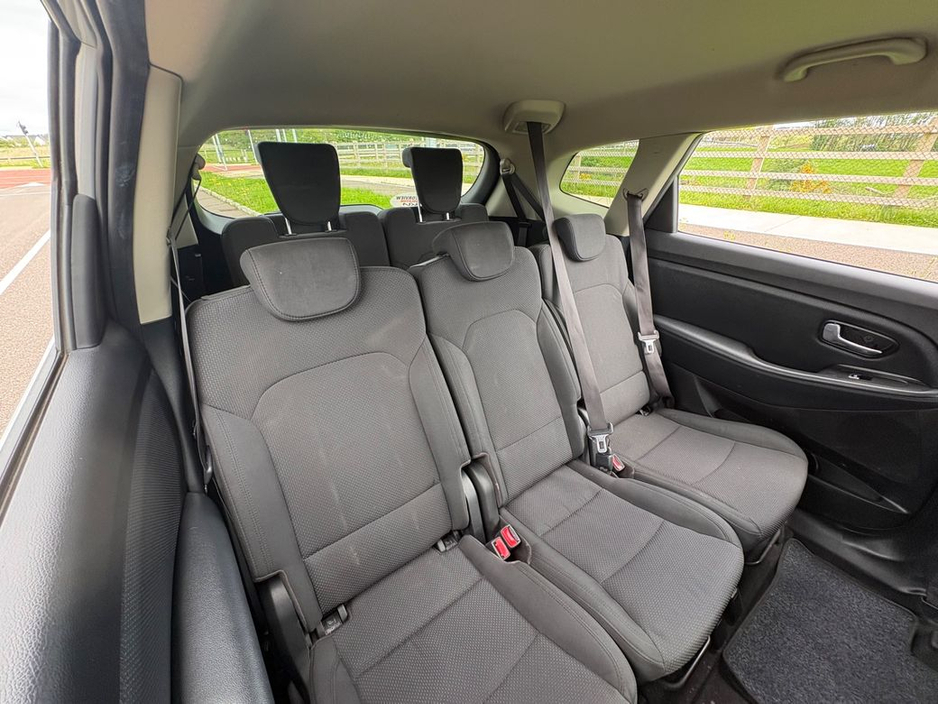 2016 Kia Carens 1.7L Diesel For Sale Images