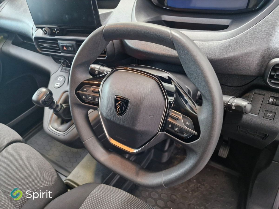 Peugeot Partner PARTNER PROF PLUS 1.5 HDI 100 Call Derek on 0861653401 — thumbnail 17