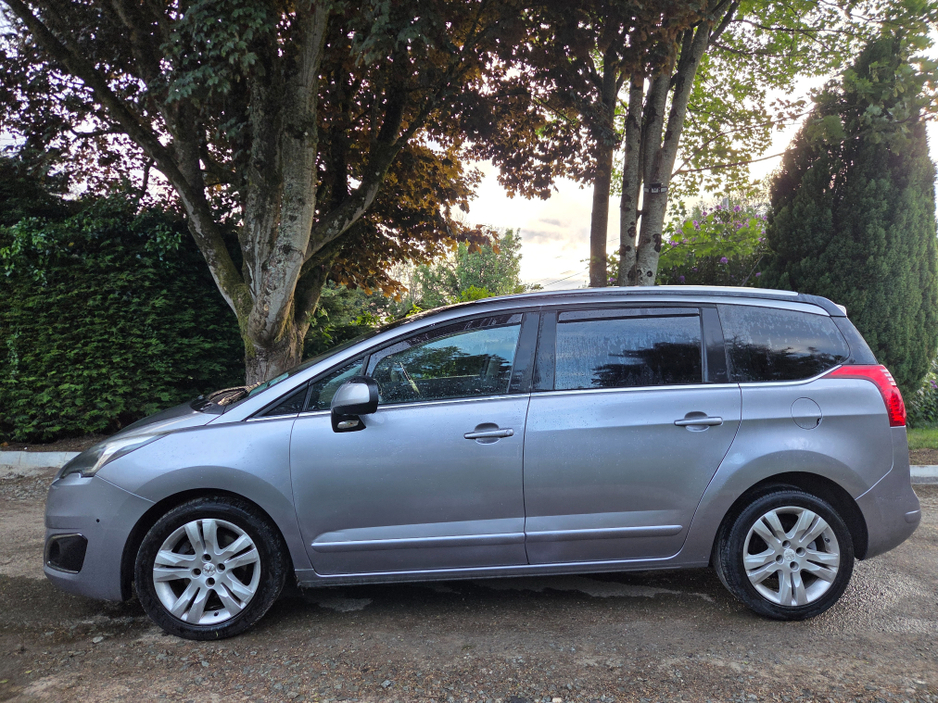 2015 Peugeot 5008 For Sale Images