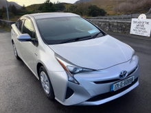 2017 Toyota Prius 1.8L Petrol Hybrid For Sale Images