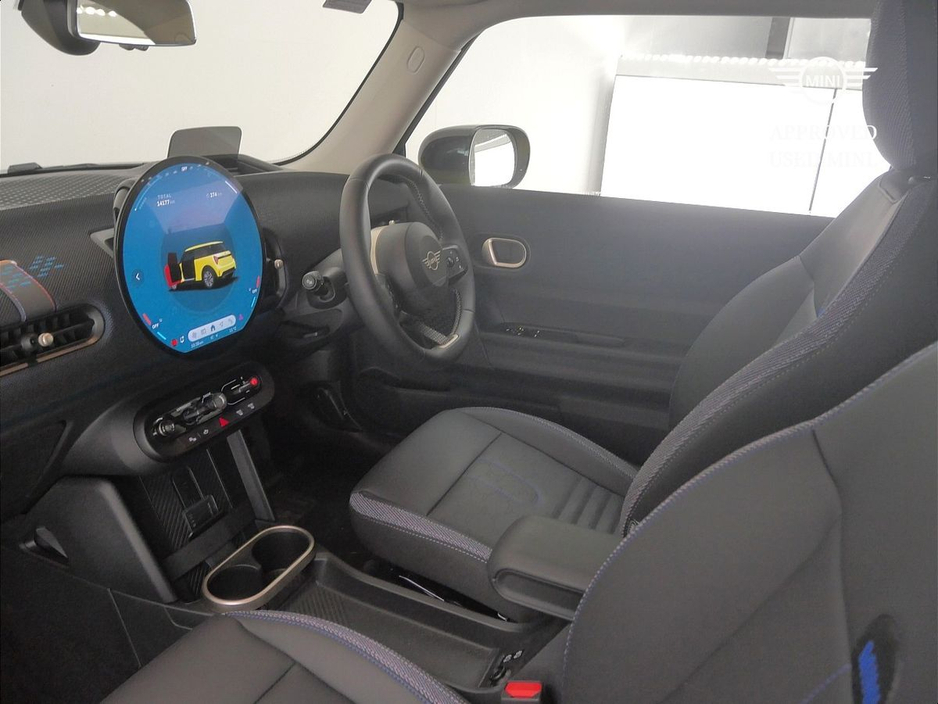 2025 MINI Hatch 2L Petrol For Sale Images