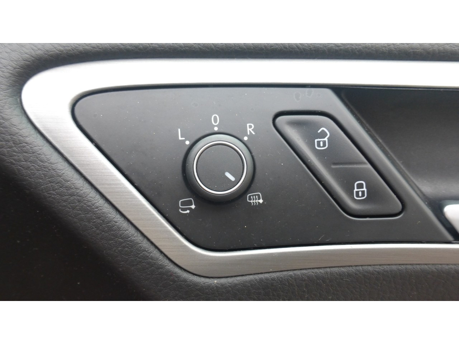 2016 Volkswagen Golf 1.2L Petrol For Sale Images