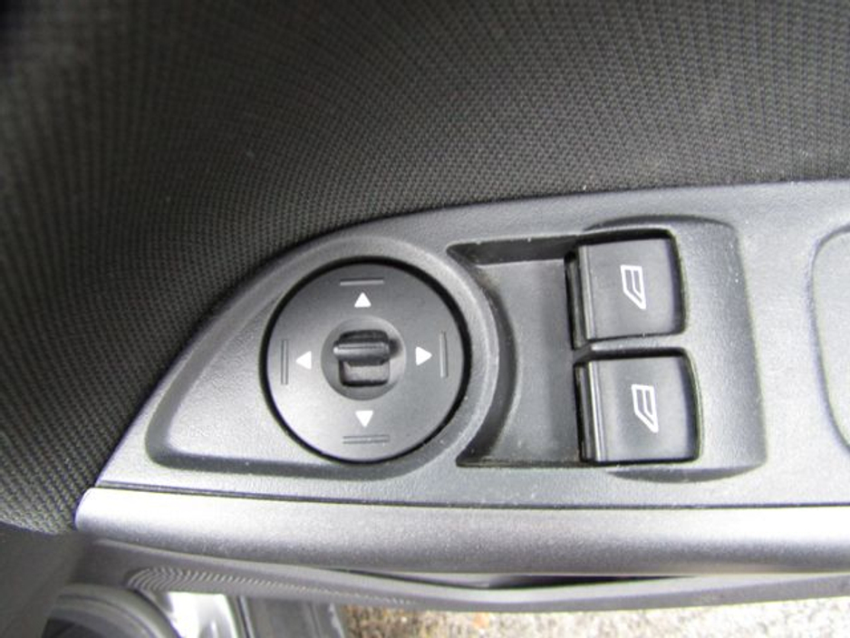 Ford Focus Style 5DR 1.5TD 95PS 6SPD 4DR — thumbnail 27