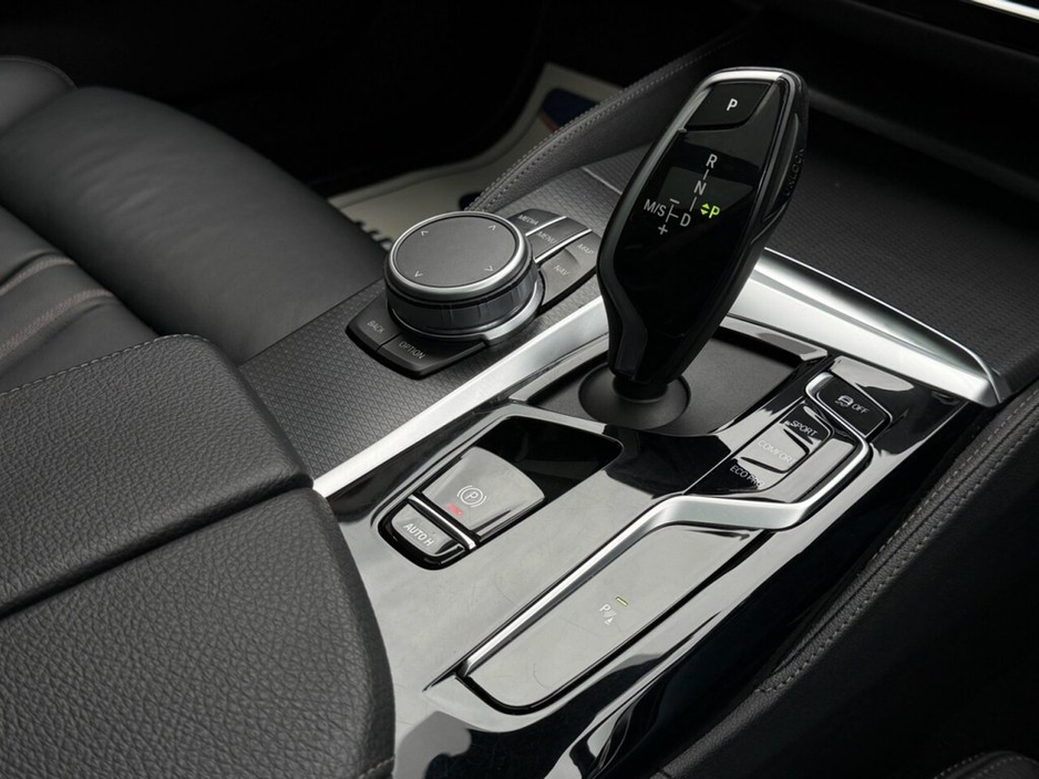 2022 BMW 5 Series 2L Diesel Hybrid For Sale Images