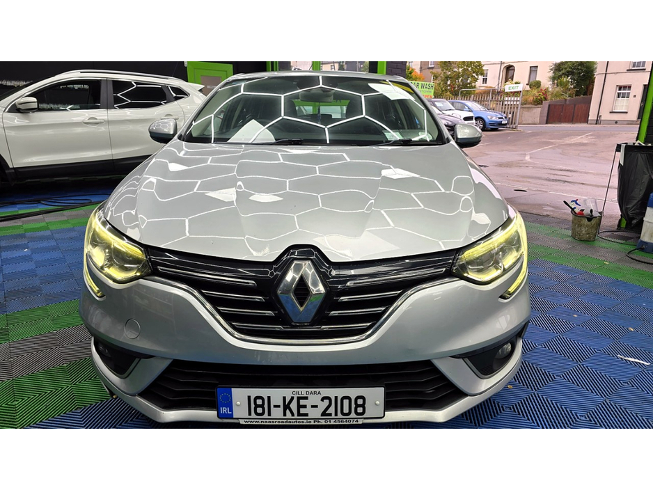 Renault Megane DYNAMIQUE NAV DCI 110 4DR — thumbnail 8