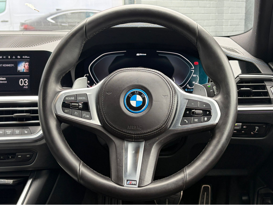 2022 BMW 3 Series 2L Hybrid For Sale Images