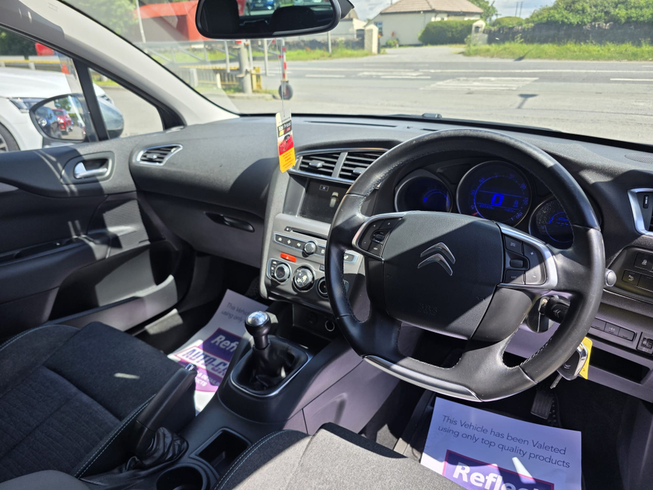 2015 Citroen C4 Cactus 1.6L Diesel For Sale Images