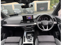 2023 Audi Q5 2.0L Petrol Plug-in Hybrid For Sale Images
