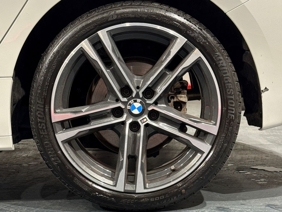 BMW 1 Series HATCHBACK 118I MSPORT - AUTOMATIC 1.5L PETROL TURBO - MSPORT ALLOY WHEELS - HALF LEATHER - MSPORT STITCHING/BADGING - DIGITAL DASH - REAR CAMERA/PARKI — thumbnail 10