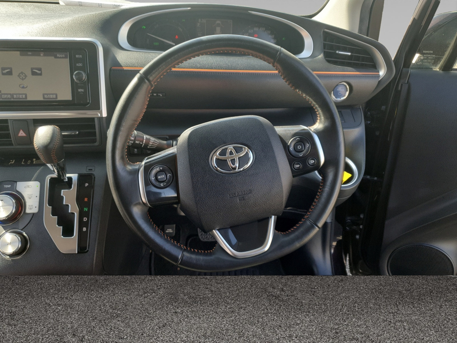 Toyota Sienta 1.5 Petrol Auto — thumbnail 15