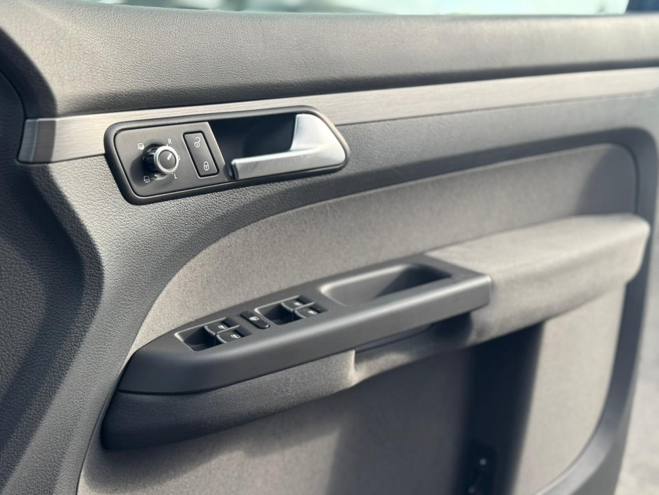 2014 Volkswagen Touran 1.4L Petrol For Sale Images