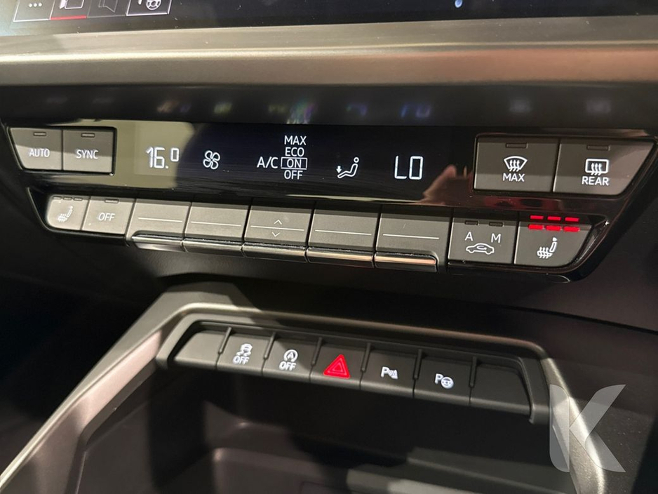 Audi A3 1.0 TFSI AUTOMATIC - FACTORY ALLOYS - CRUISE CONTROL - LED HEADLIGHTS - REAR CAMERA — thumbnail 16