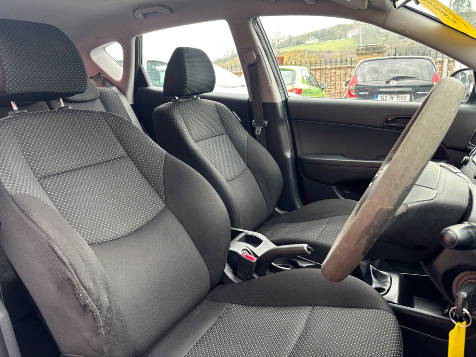 2011 Hyundai i30 1.6L Diesel For Sale Images