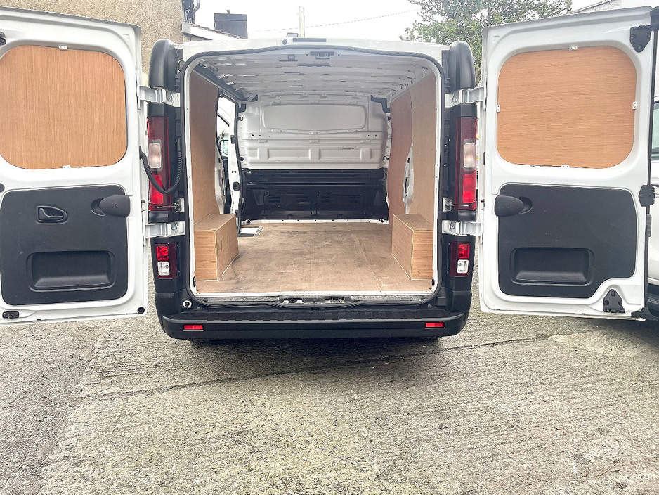 2023 Renault Trafic 2L Diesel For Sale Images