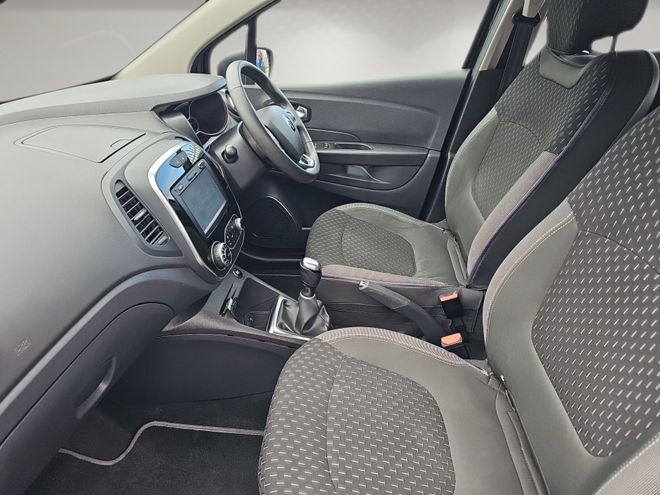 2018 Renault Captur 0.9L Petrol For Sale Images