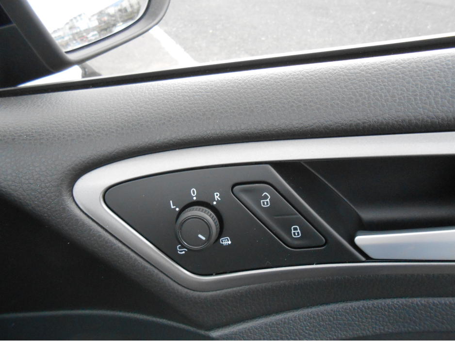 2016 Volkswagen Golf 1.2L Petrol For Sale Images